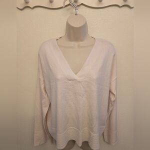 NWT Philosophy Ladies Cream V-Neck Sweater